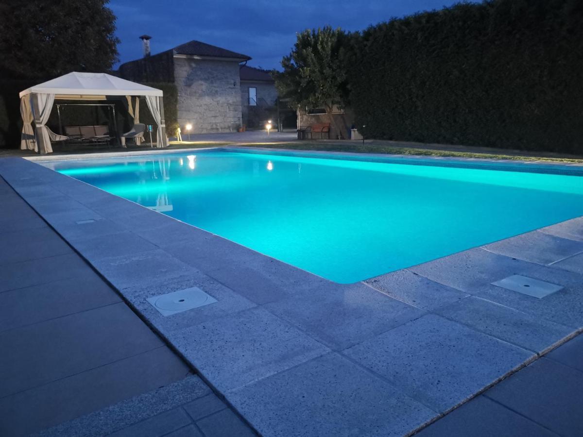 Villa Moura - Pool & Jacuzzi Póvoa de Lanhoso Eksteriør bilde
