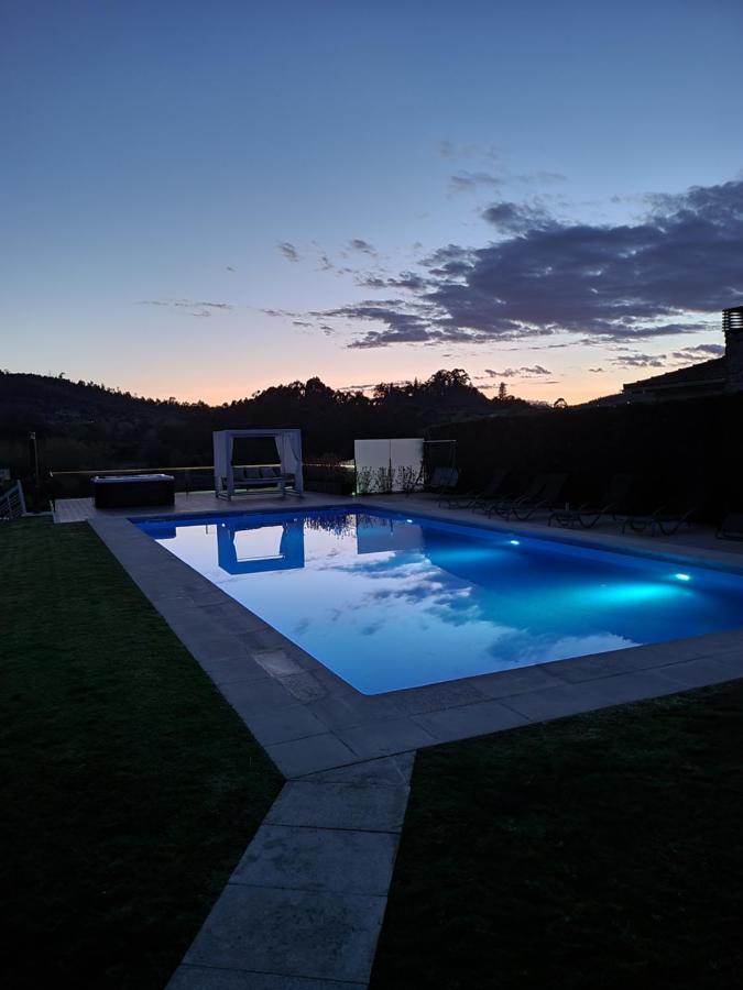 Villa Moura - Pool & Jacuzzi Póvoa de Lanhoso Eksteriør bilde