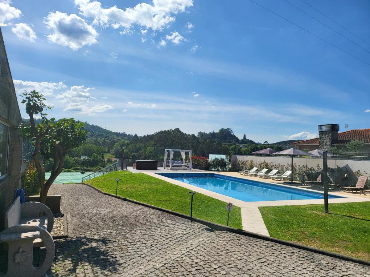 Villa Moura - Pool & Jacuzzi Póvoa de Lanhoso Eksteriør bilde