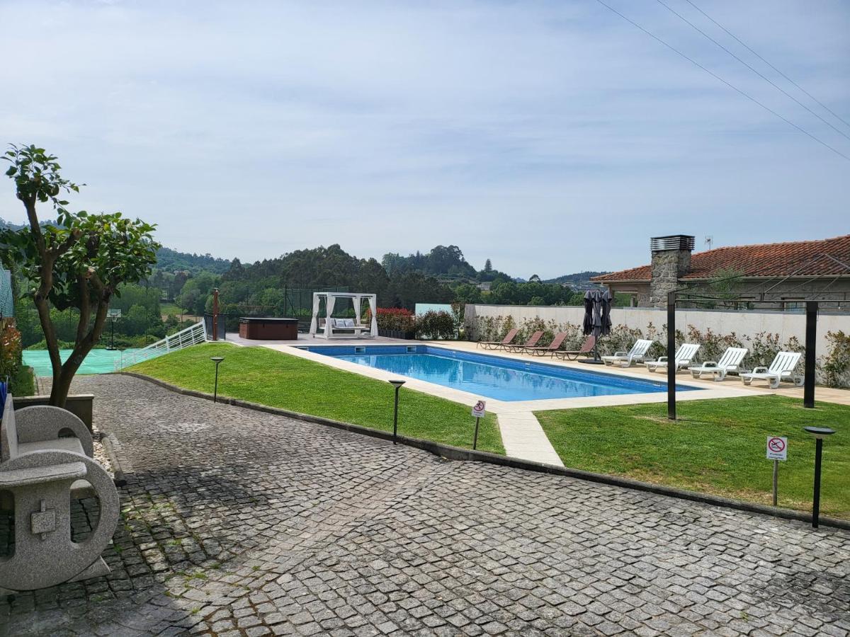 Villa Moura - Pool & Jacuzzi Póvoa de Lanhoso Eksteriør bilde