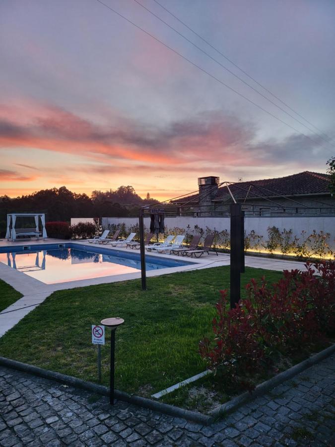 Villa Moura - Pool & Jacuzzi Póvoa de Lanhoso Eksteriør bilde